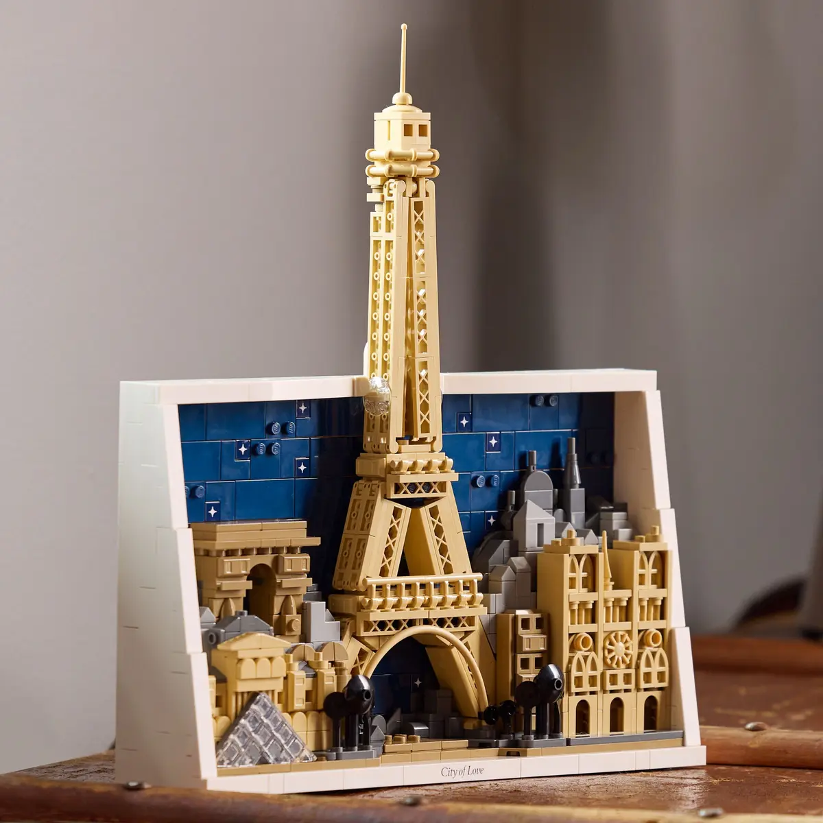 LEGO Architecture 21064 Paris - City of Love set, image 6