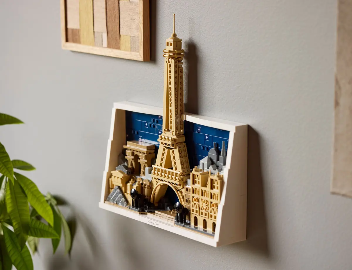 LEGO Architecture 21064 Paris - City of Love set, image 2