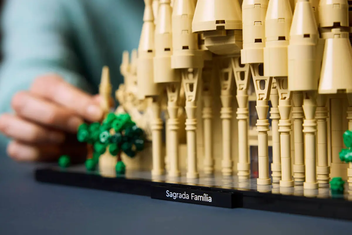 LEGO Architecture 21065 Sagrada Família set, image 25