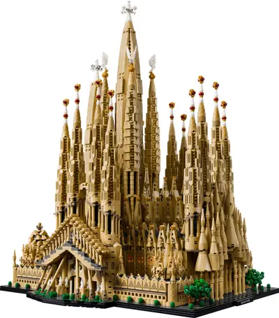 LEGO Architecture 21065 Sagrada Família set