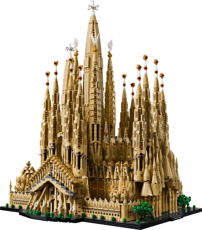 LEGO Architecture 21065 Sagrada Família set