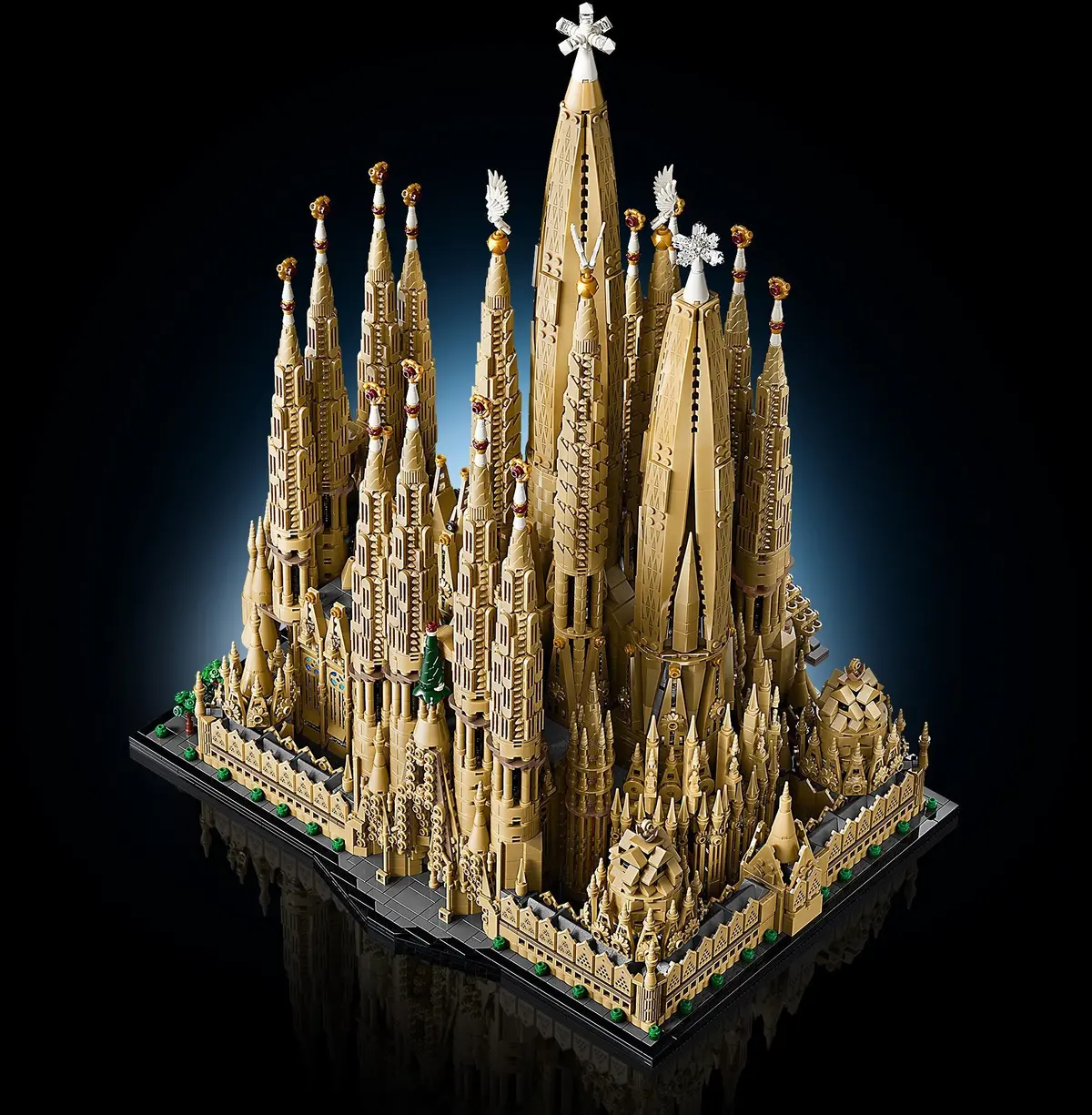 LEGO Architecture 21065 Sagrada Família set, image 9