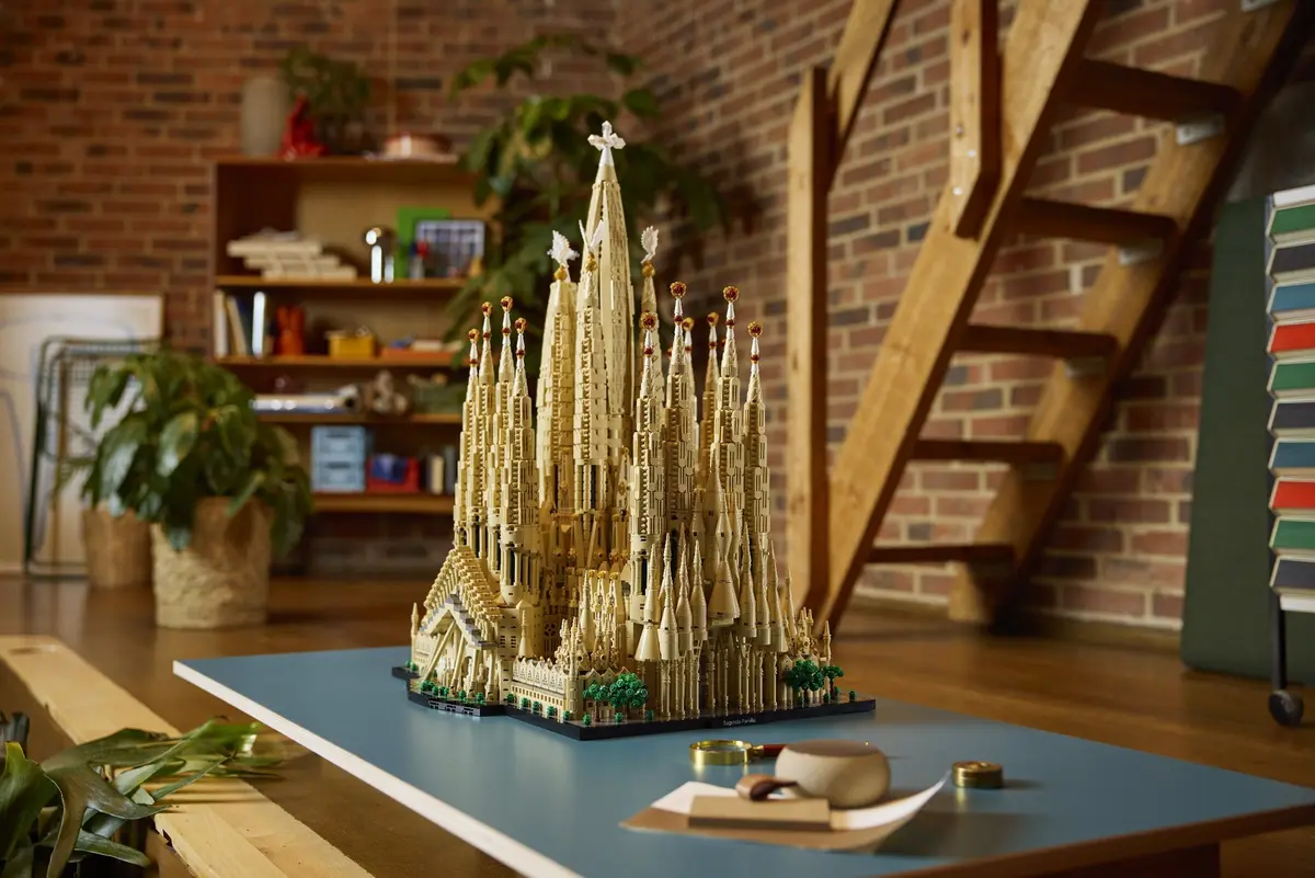 LEGO Architecture 21065 Sagrada Família set, image 14