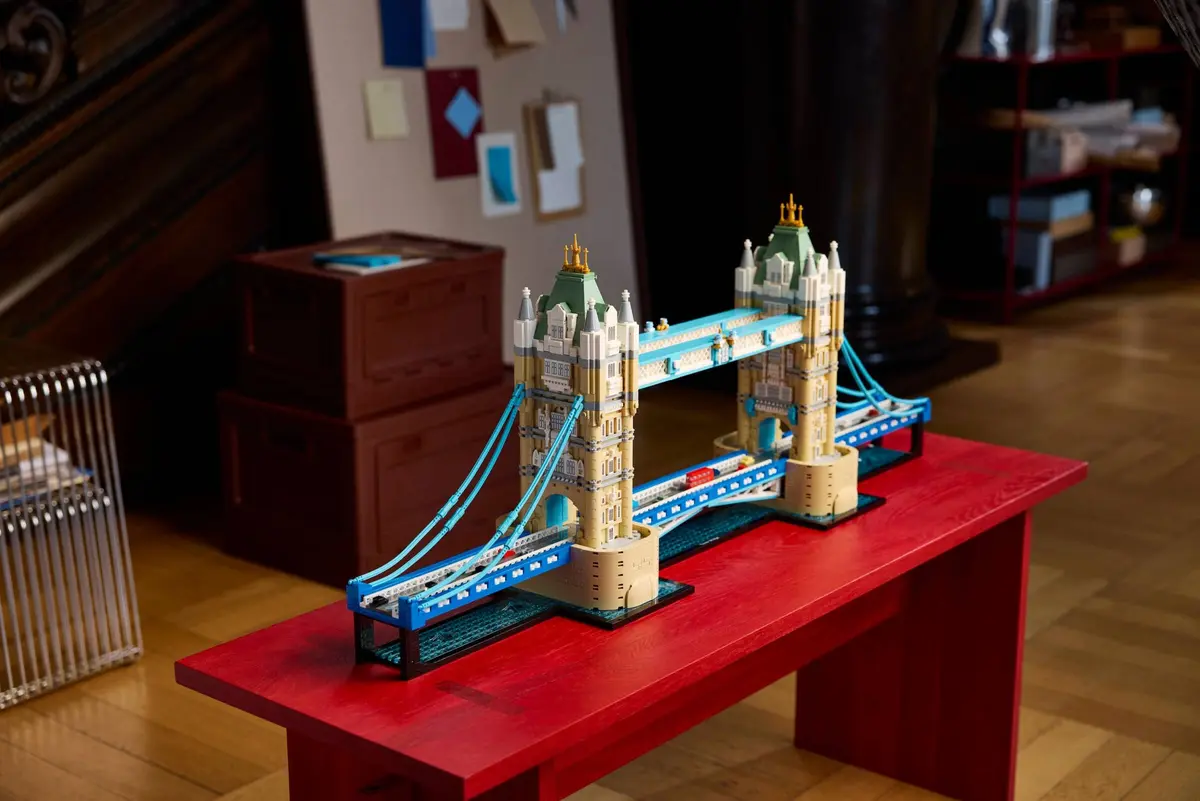 LEGO Architecture 21067 Tower Bridge set, image 11