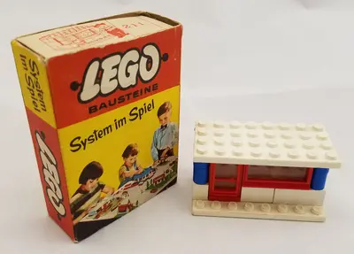 LEGO System 211 Small House Set set