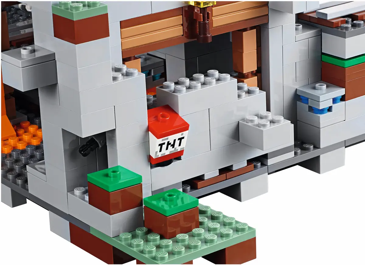 LEGO Minecraft 21137 The Mountain Cave set, image 20