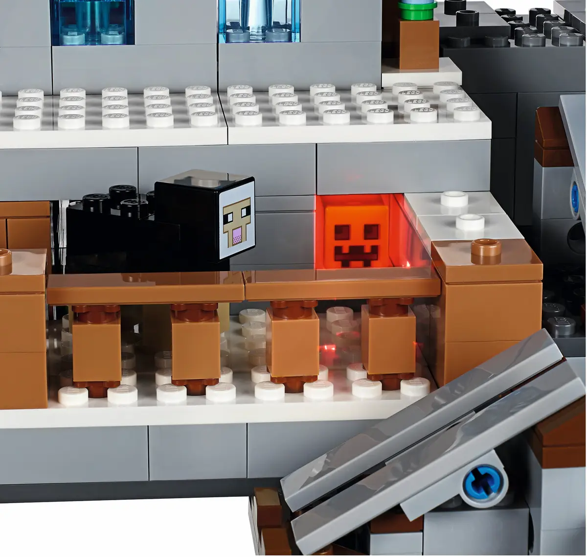 LEGO Minecraft 21137 The Mountain Cave set, image 24