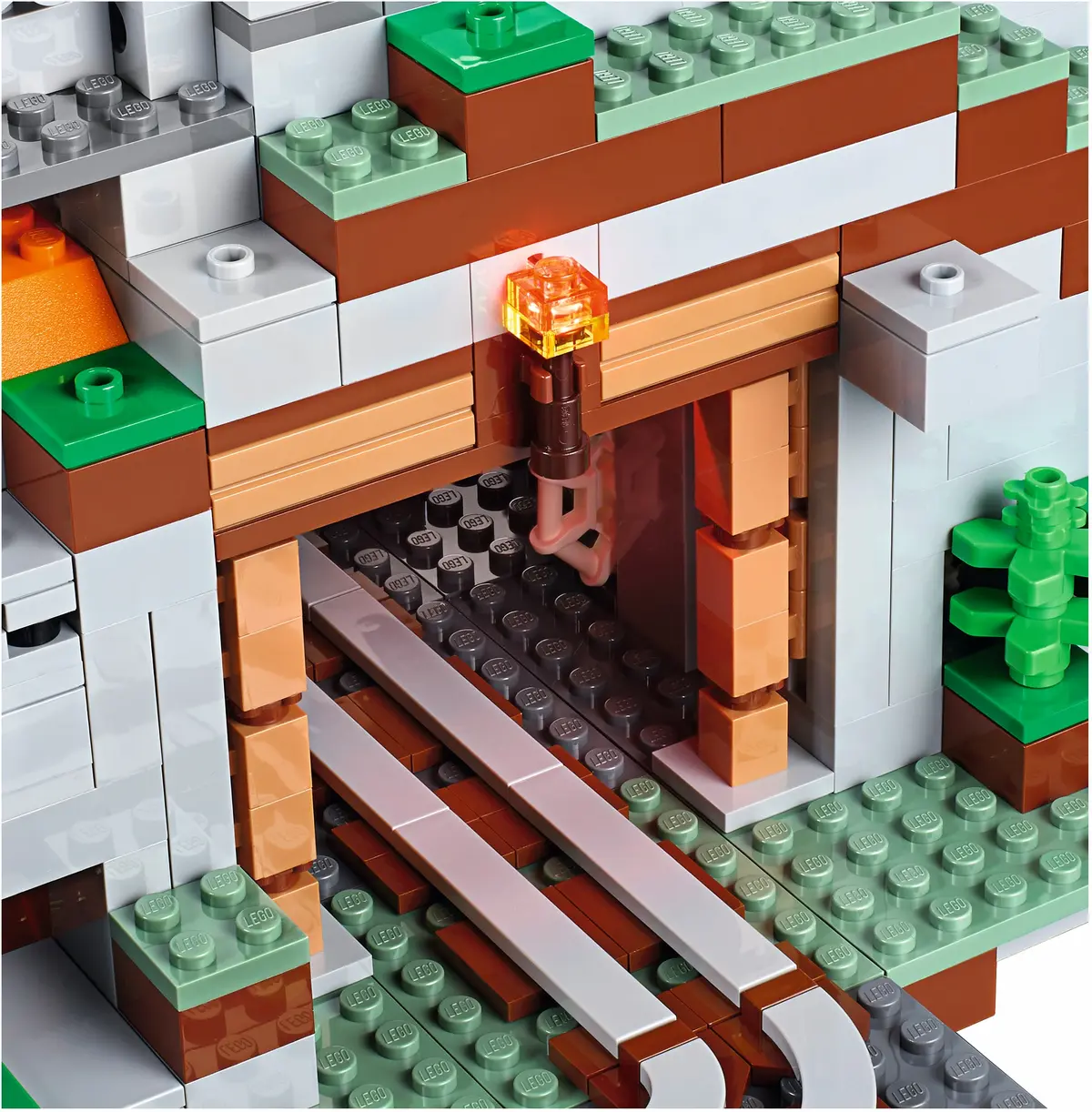 LEGO Minecraft 21137 The Mountain Cave set, image 22