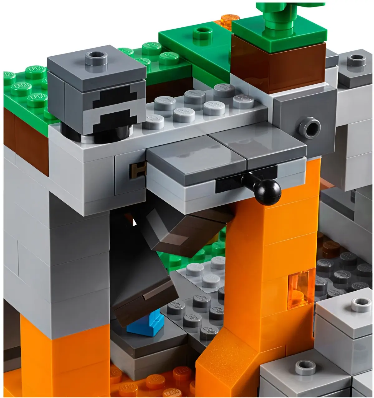 LEGO Minecraft 21141 The Zombie Cave set, image 7