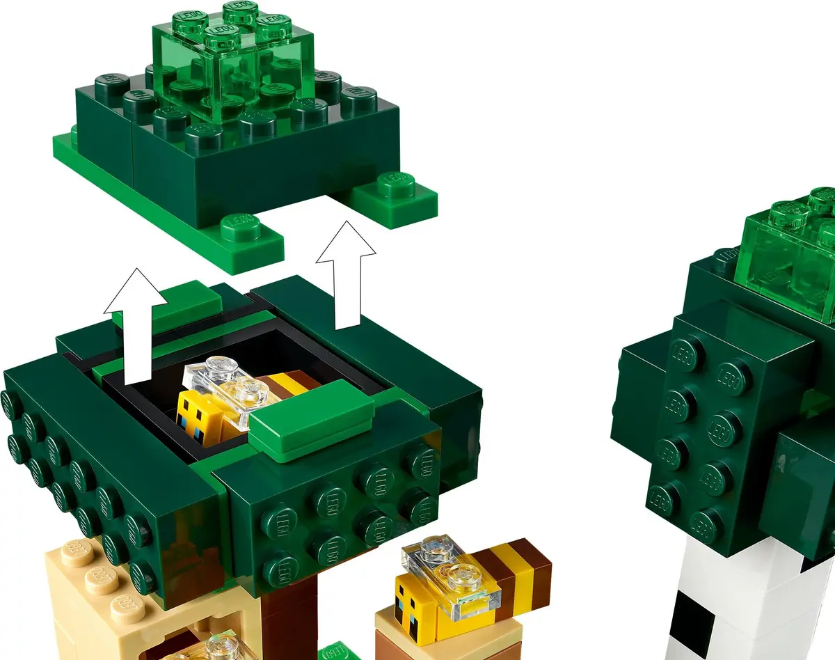 LEGO Minecraft 21165 The Bee Farm set, image 9