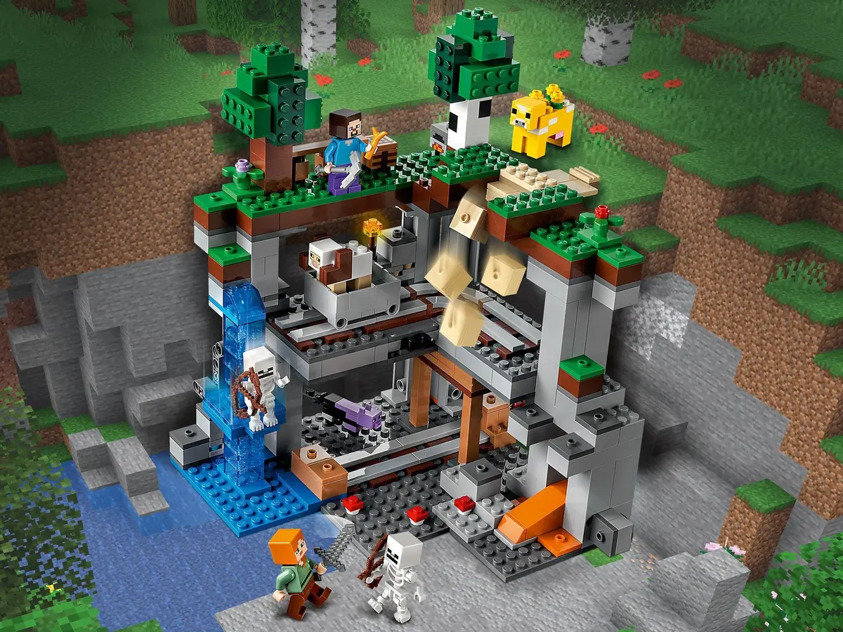 LEGO Minecraft 21169 The First Adventure set, image 6