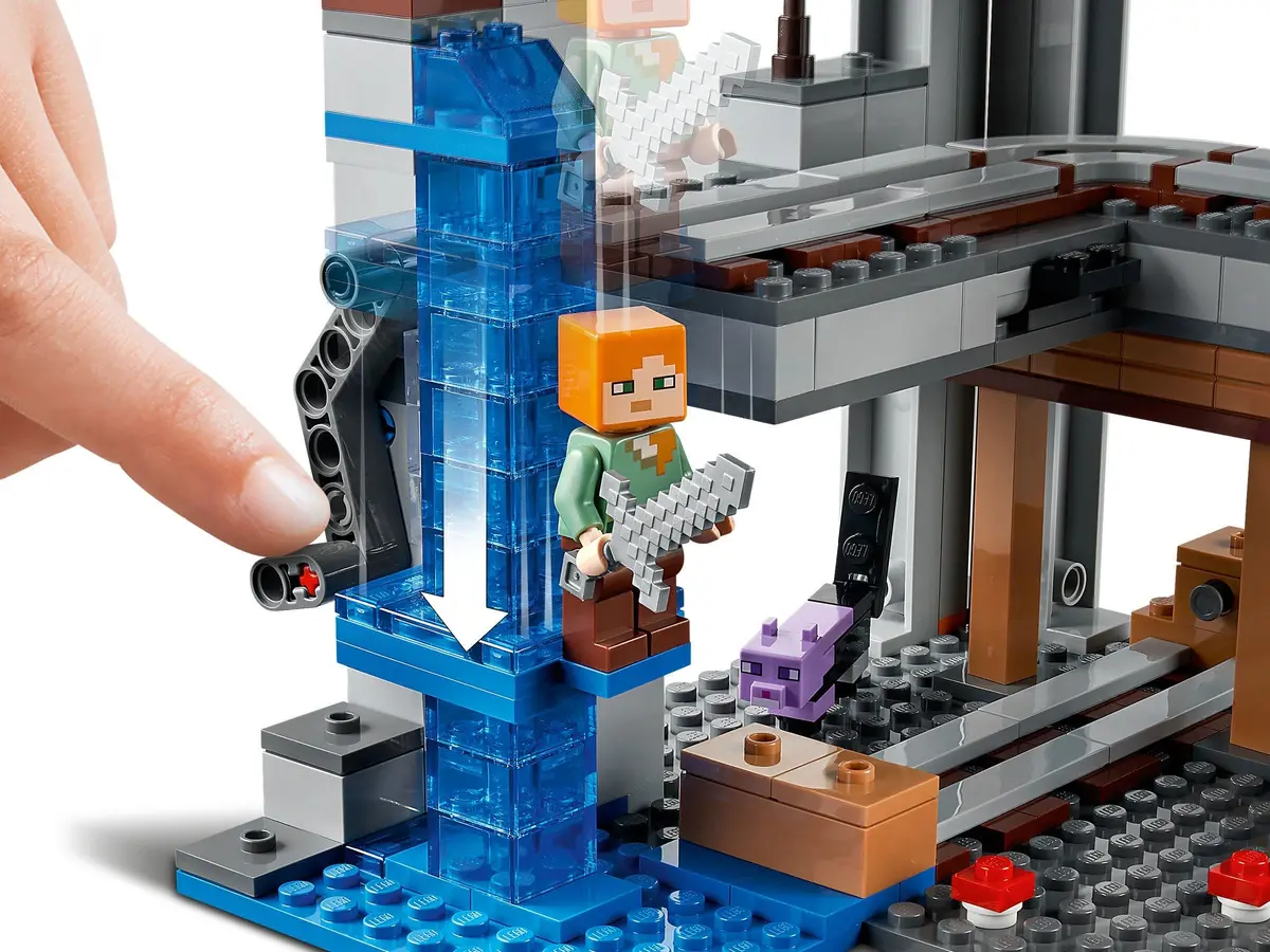 LEGO Minecraft 21169 The First Adventure set, image 9