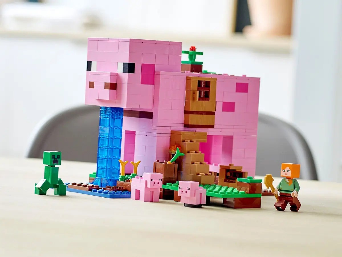 LEGO Minecraft 21170 The Pig House set, image 3