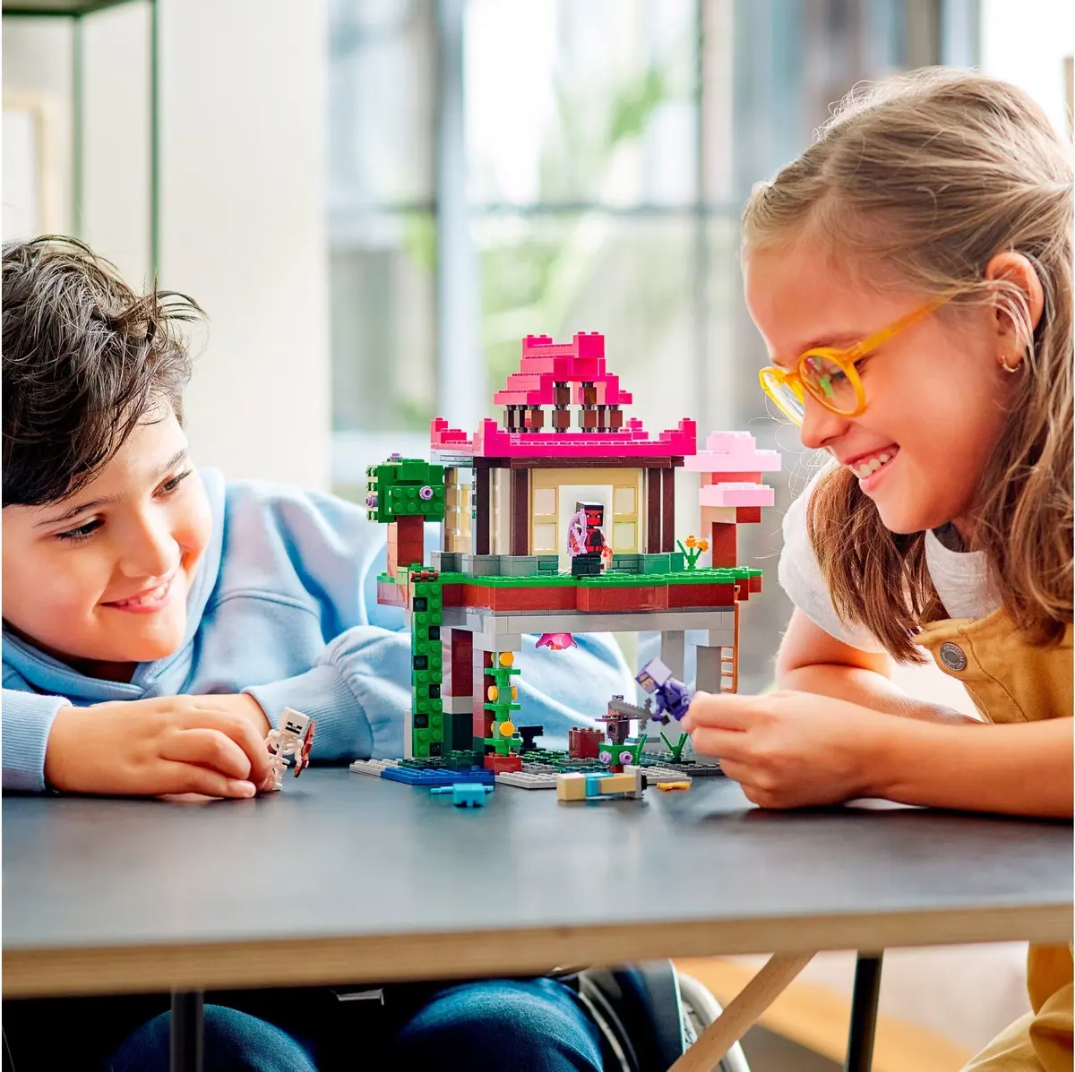 LEGO Minecraft 21183 The Training Grounds set, image 9