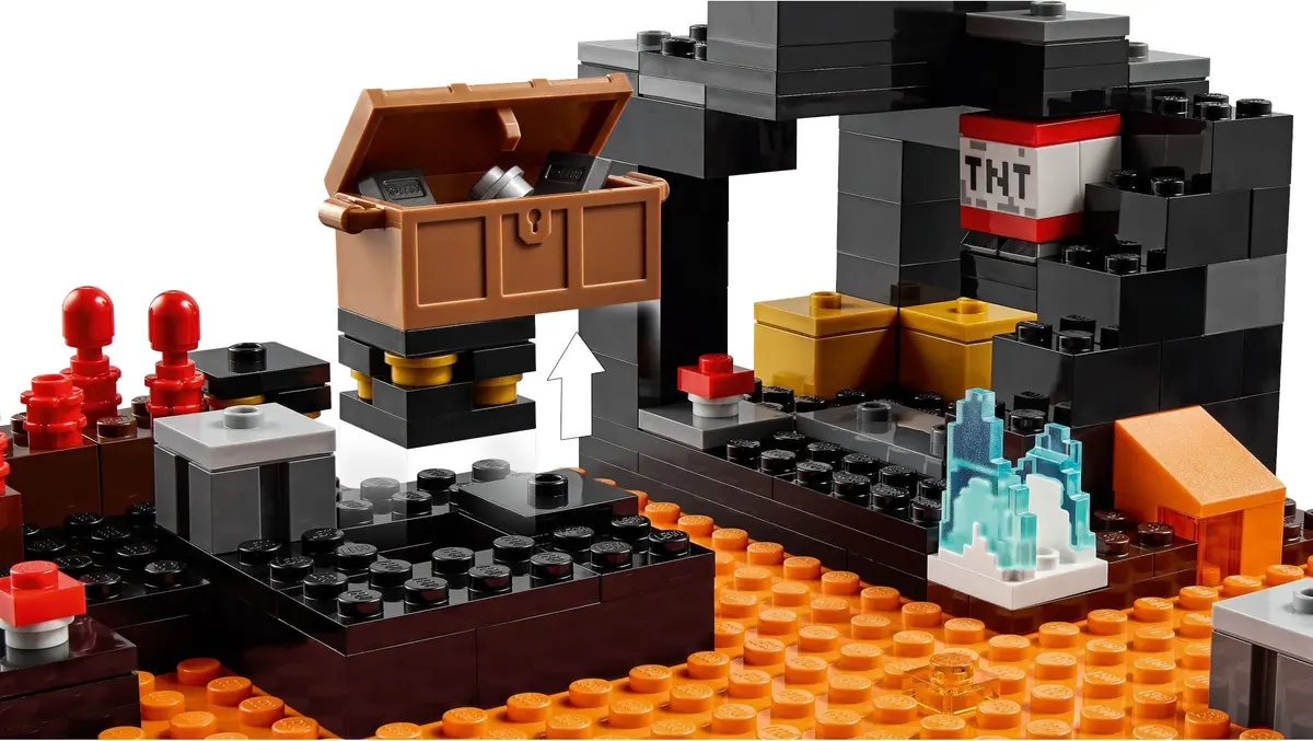 LEGO Minecraft 21185 The Nether Bastion set, image 4