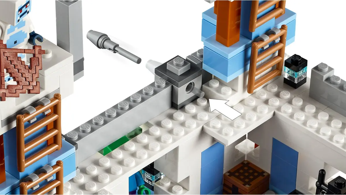 LEGO Minecraft 21186 The Ice Castle set, image 6