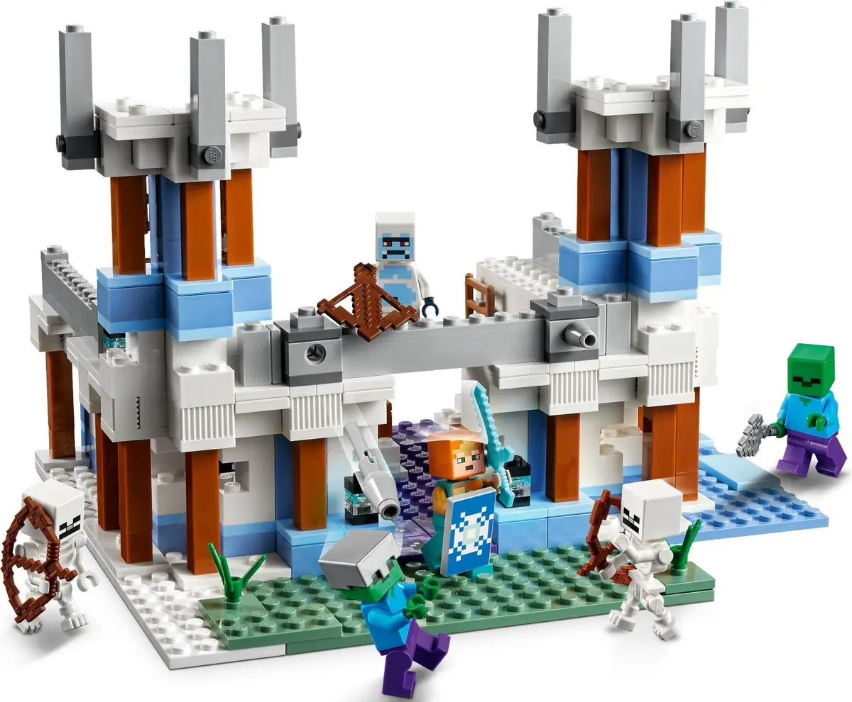 LEGO Minecraft 21186 The Ice Castle set, image 3