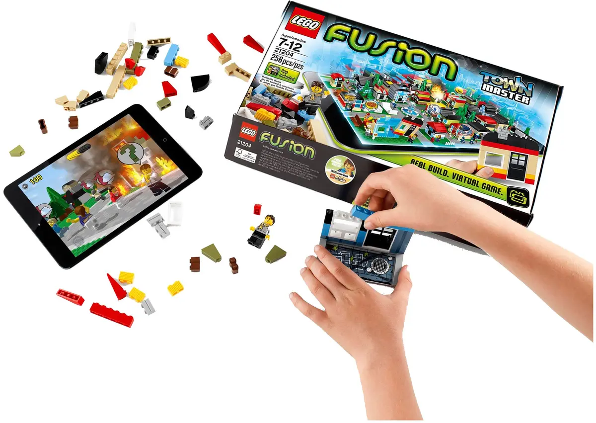 LEGO Fusion 21204 Town Master set, image 4