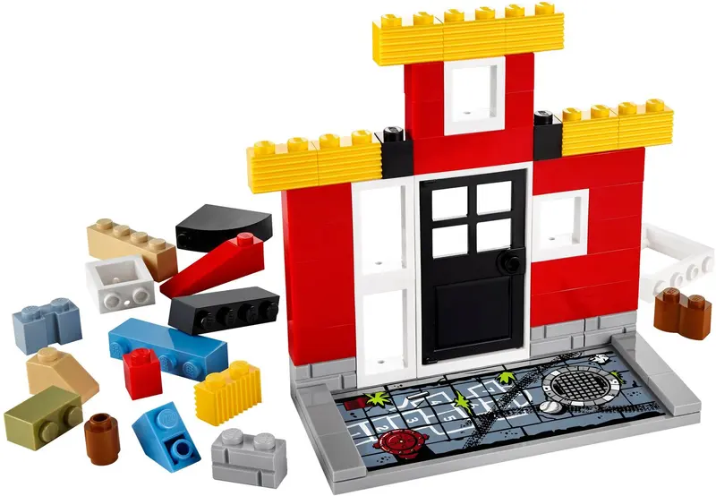 LEGO Fusion 21204 Town Master set