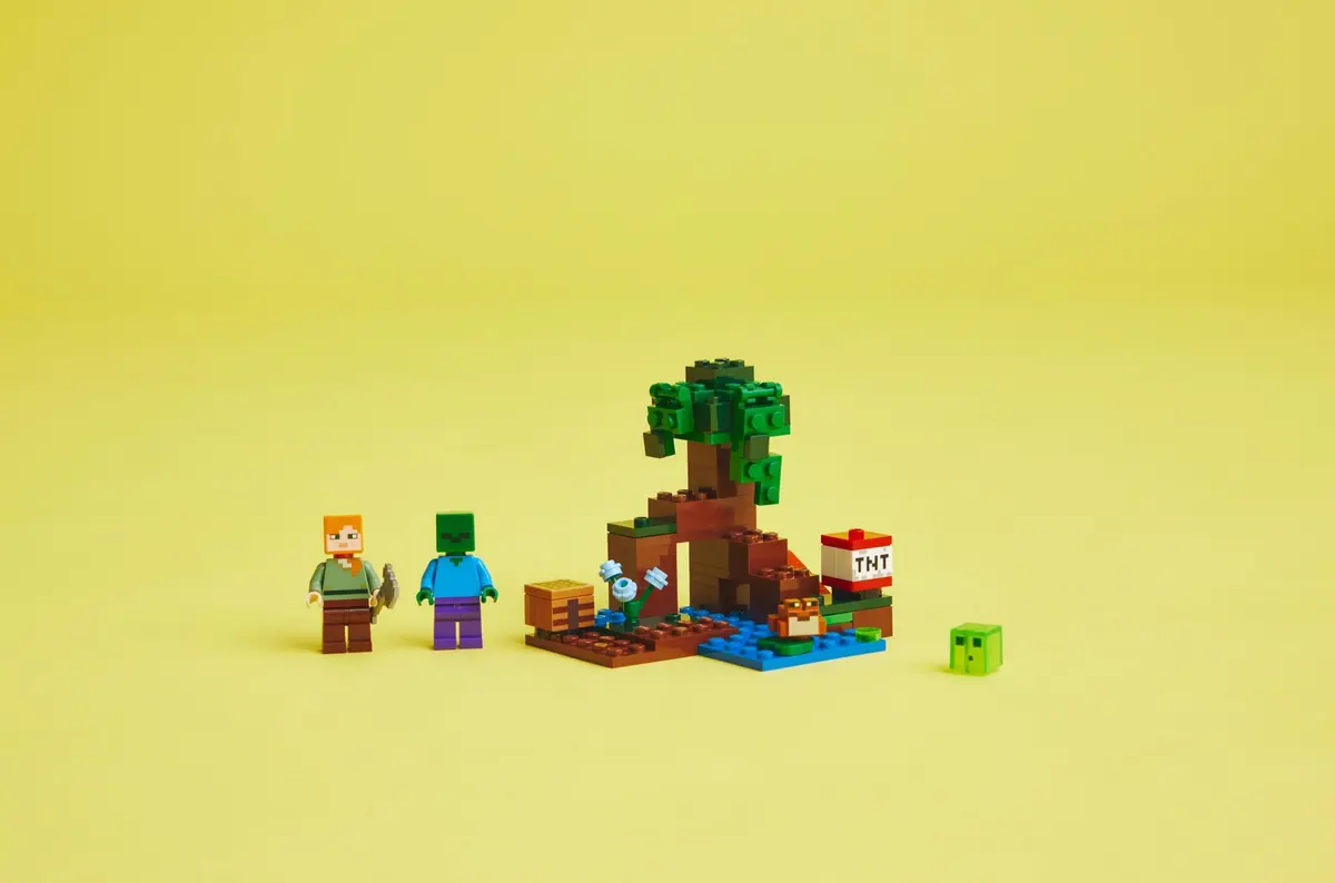 LEGO Minecraft 21240 The Swamp Adventure set, image 8