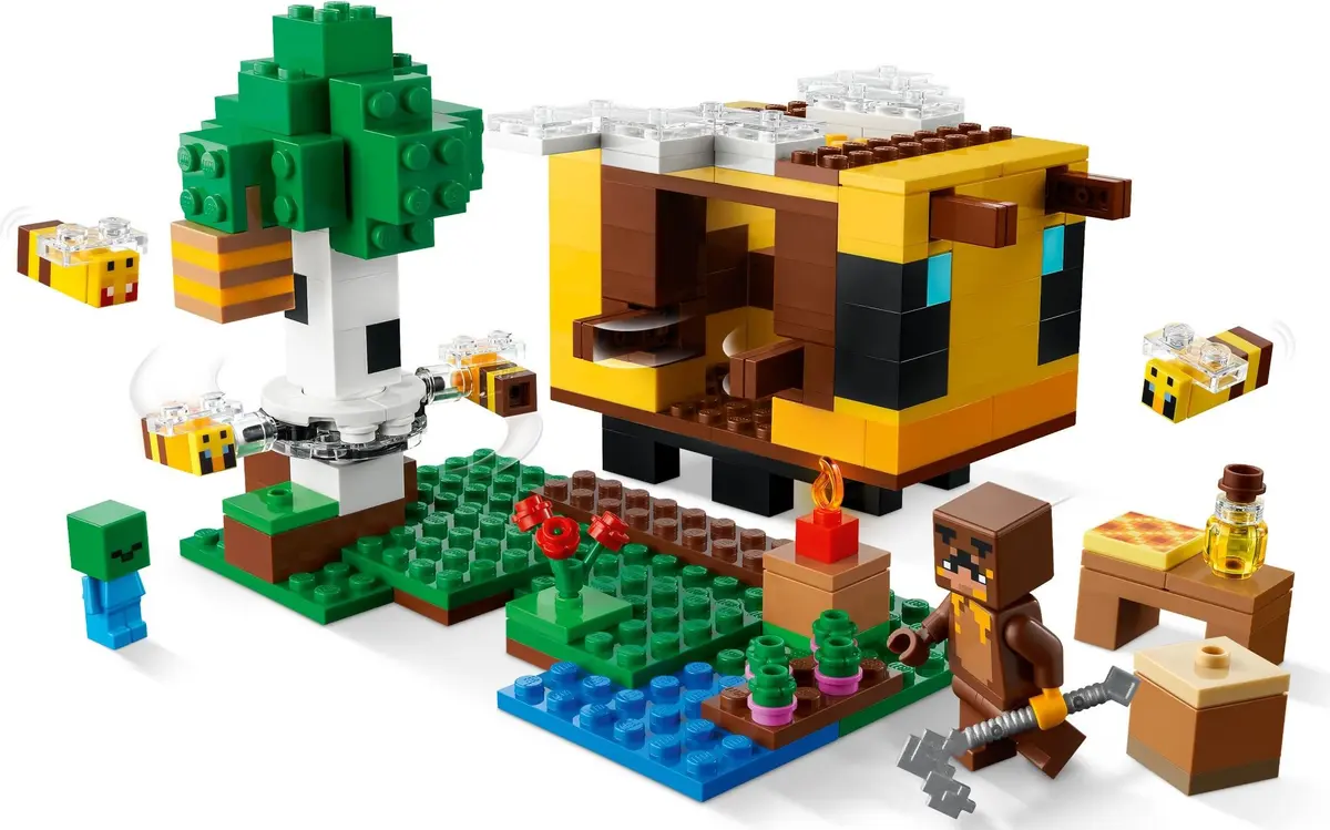 LEGO Minecraft 21241 The Bee Cottage set, image 4