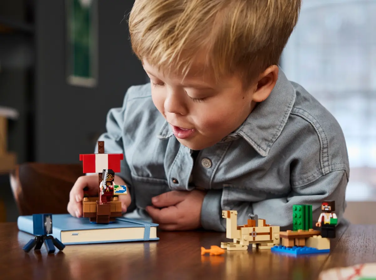 LEGO Minecraft 21259 The Pirate Ship Voyage set, image 9