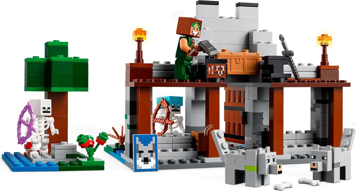LEGO Minecraft 21261 The Wolf Stronghold set, image 2
