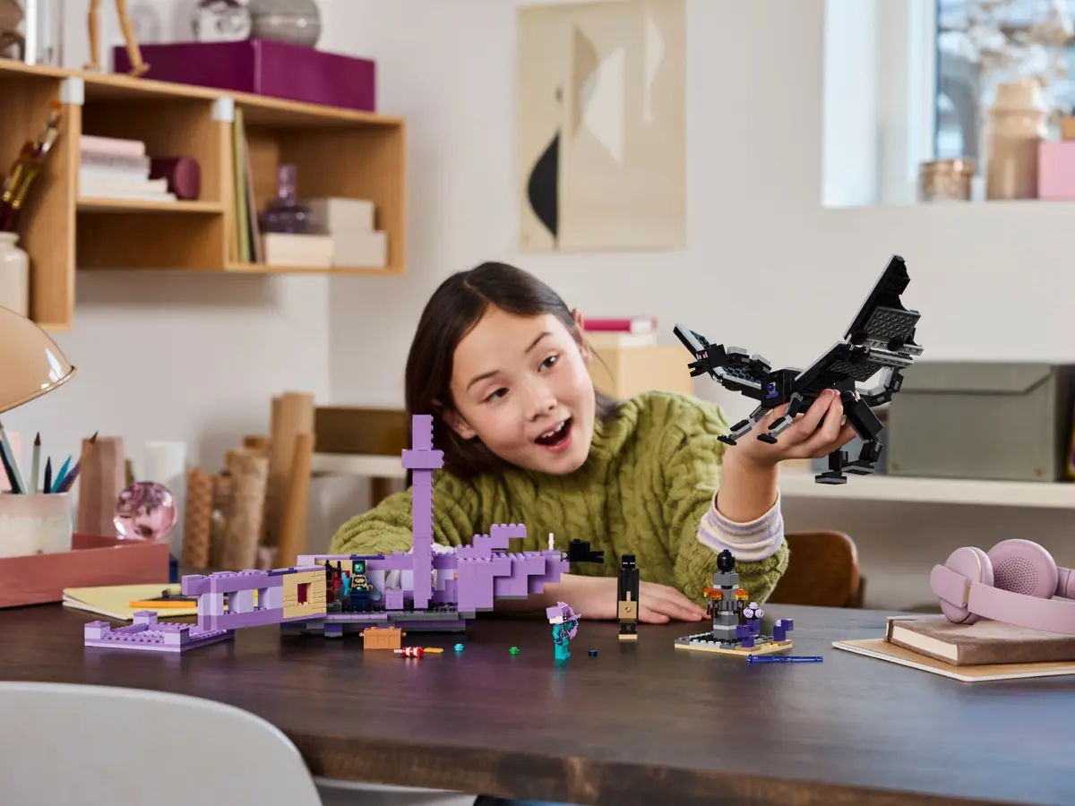 LEGO Minecraft 21264 The Ender Dragon and End Ship set, image 9