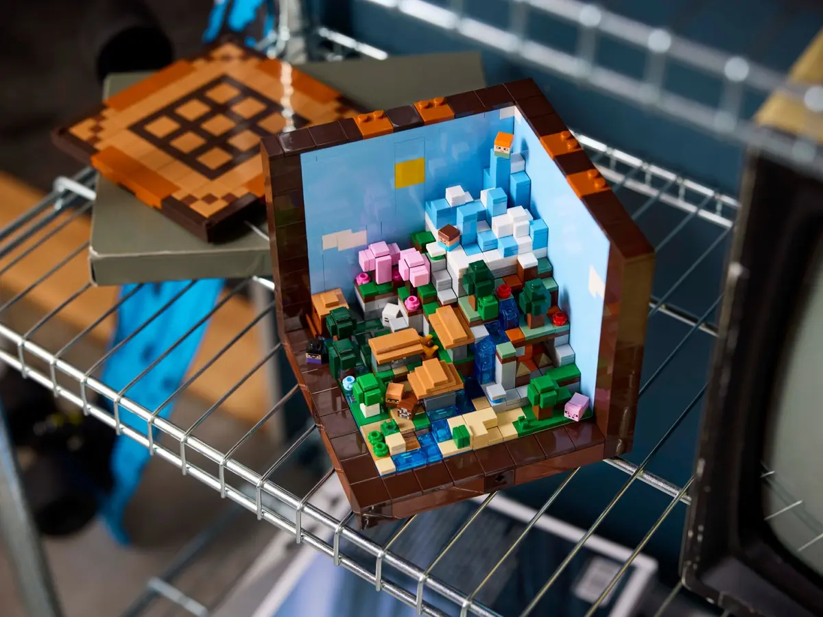 LEGO Minecraft 21265 The Crafting Table set, image 6