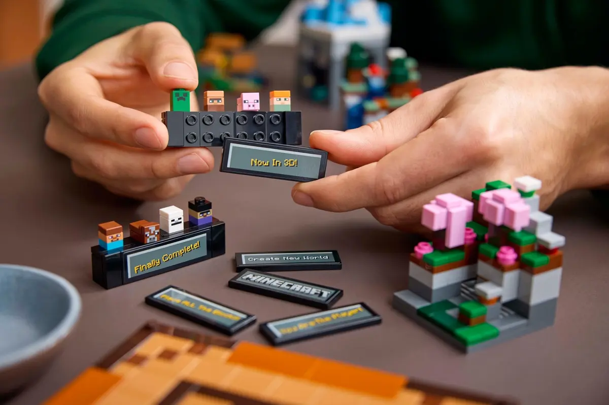 LEGO Minecraft 21265 The Crafting Table set, image 8