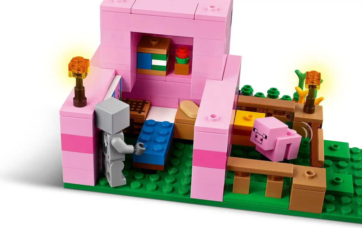 LEGO Minecraft 21268 The Baby Pig House set, image 9