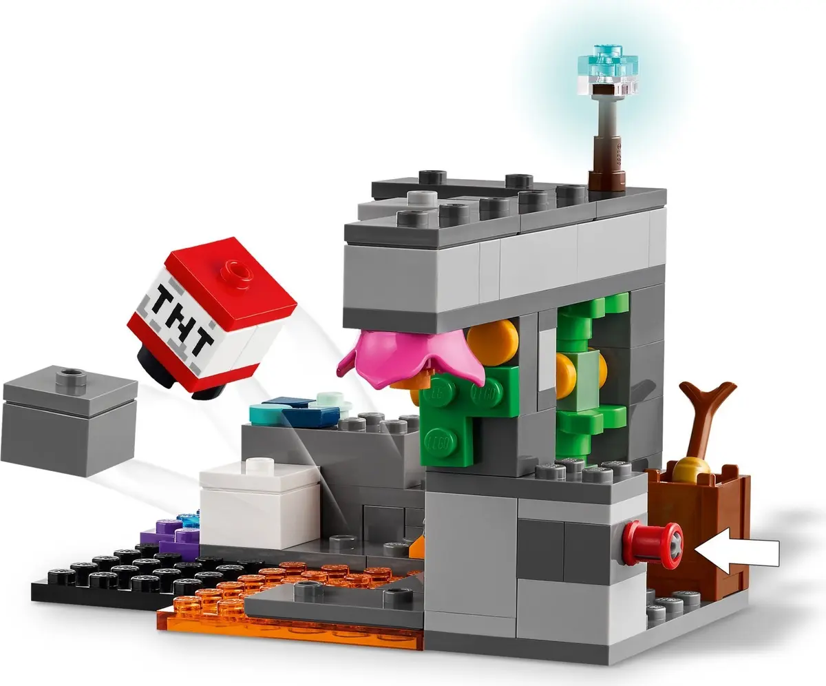 LEGO Minecraft 21274 The Warden Encounter set, image 11