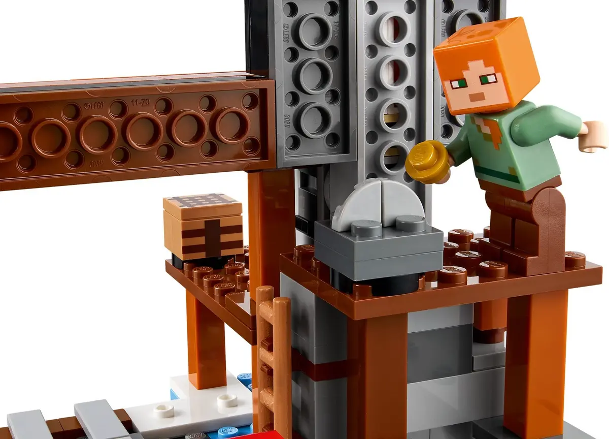 LEGO Minecraft 21277 The Pickaxe Mine set, image 10