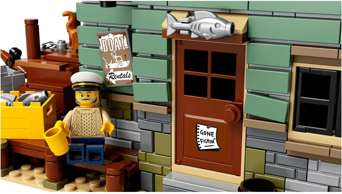 LEGO Ideas 21310 Old Fishing Store set, image 12