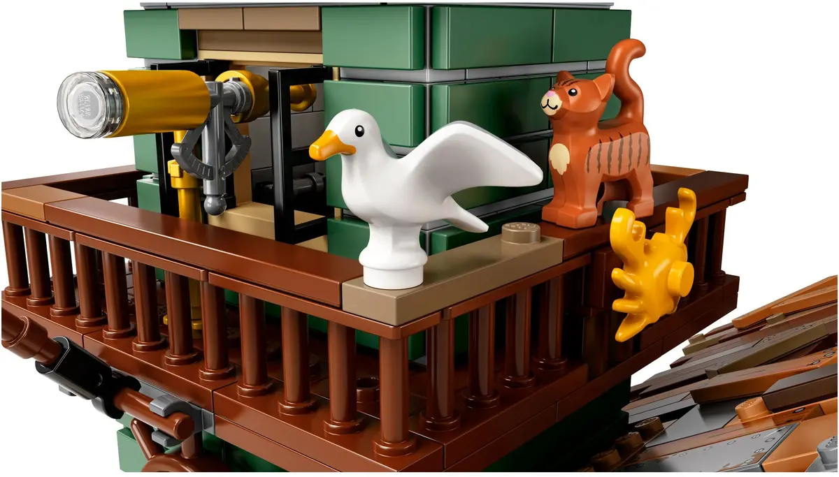 LEGO Ideas 21310 Old Fishing Store set, image 3
