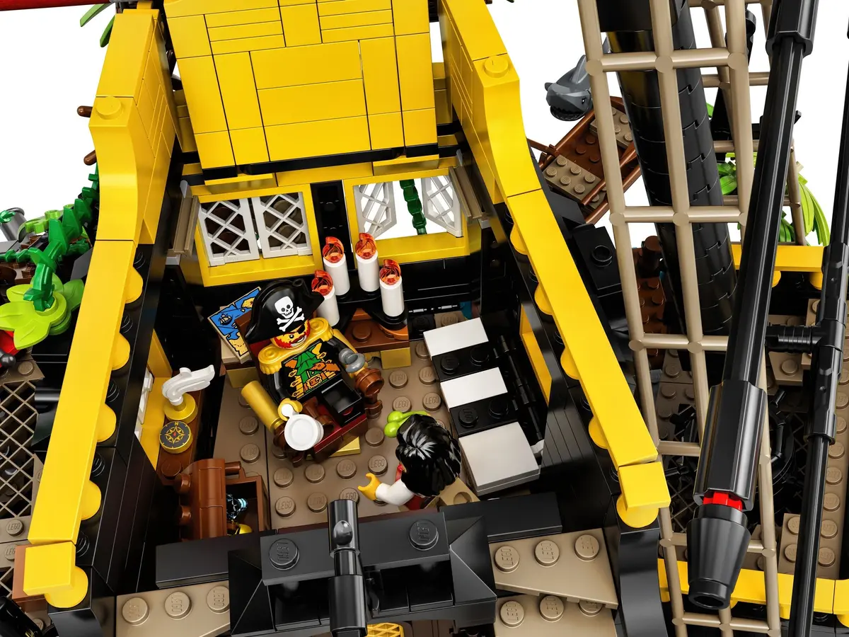LEGO Ideas 21322 Pirates of Barracuda Bay set, image 47
