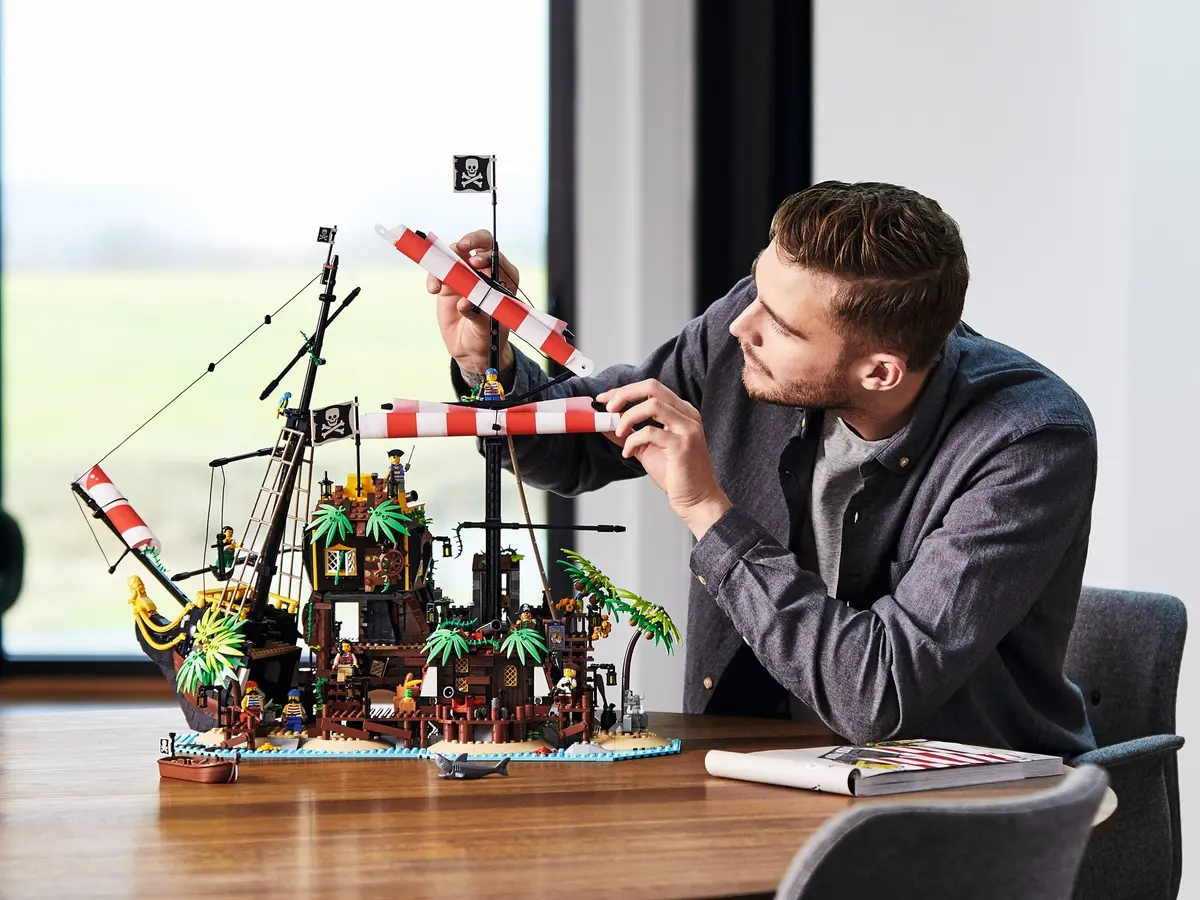 LEGO Ideas 21322 Pirates of Barracuda Bay set, image 14