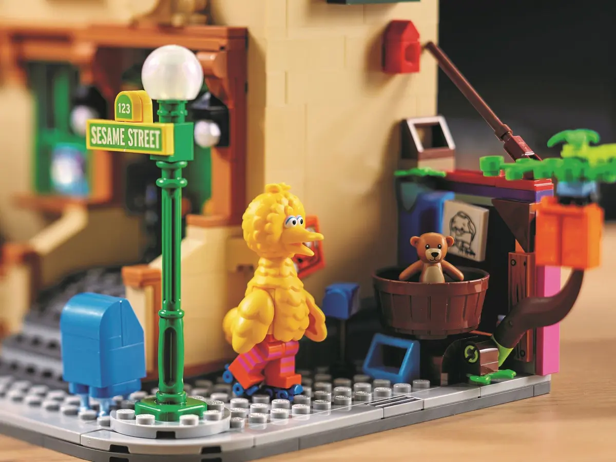 LEGO Ideas 21324 123 Sesame Street set, image 3