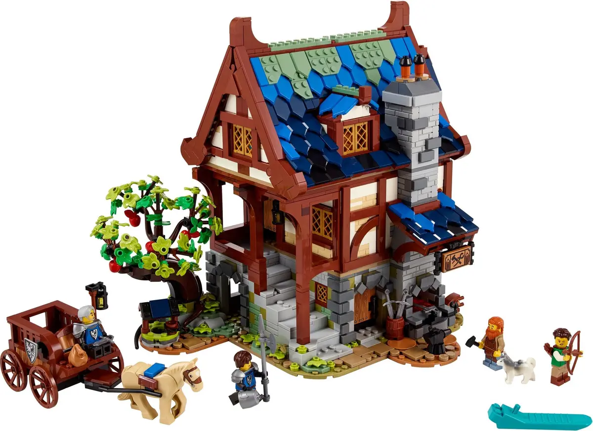 LEGO Ideas 21325 Medieval Blacksmith set