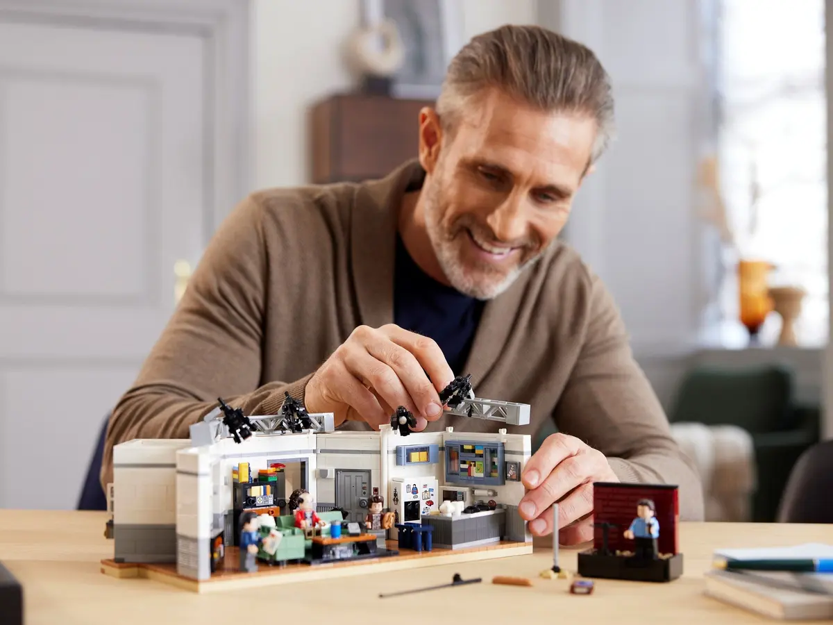 LEGO Ideas 21328 Seinfeld set, image 3