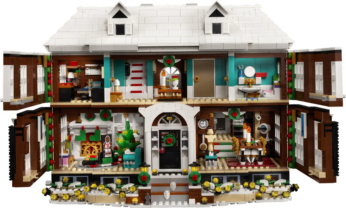 LEGO Ideas 21330 Home Alone set, image 6