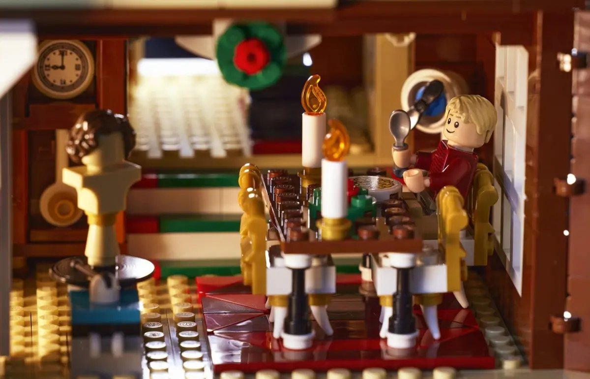 LEGO Ideas 21330 Home Alone set, image 27