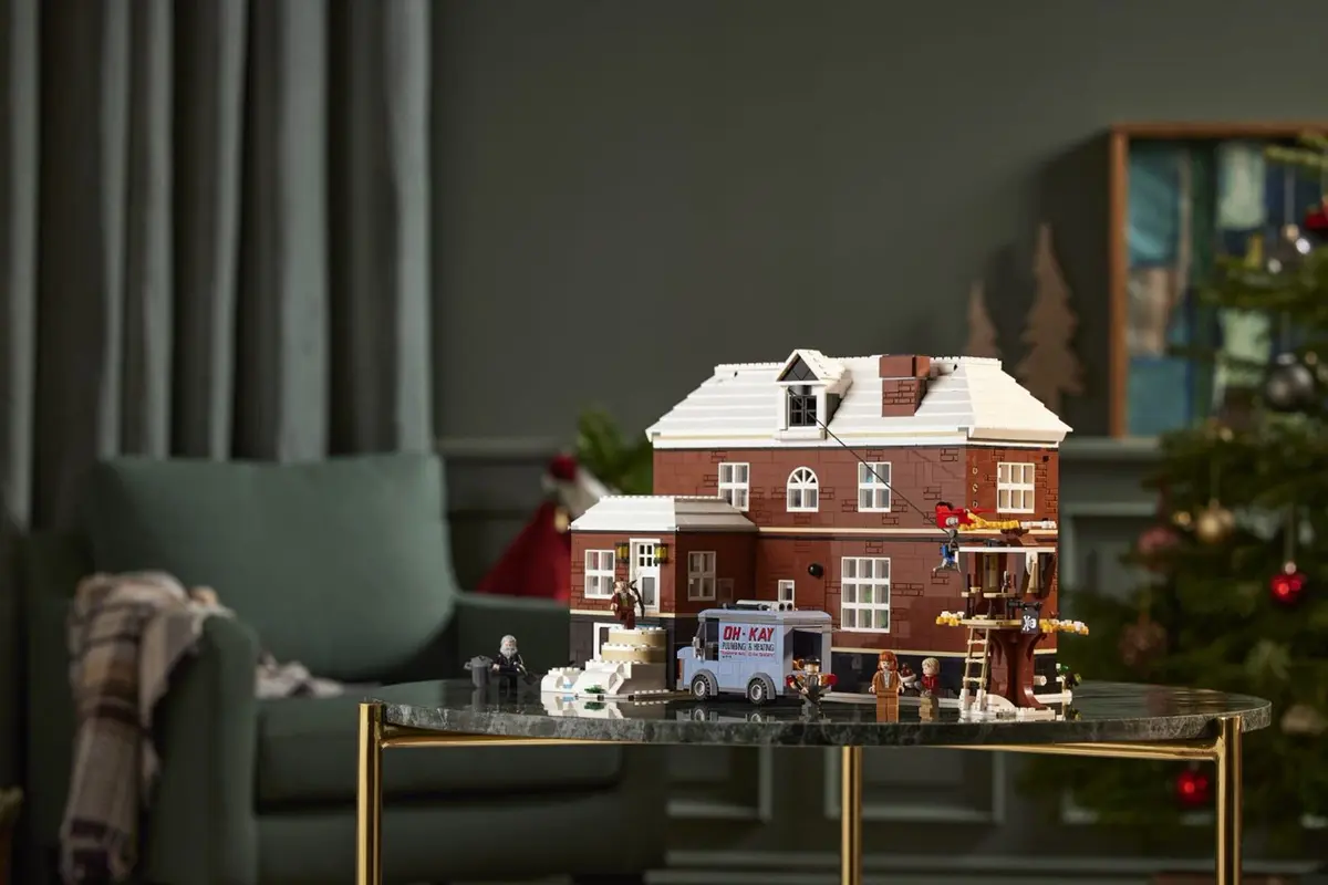 LEGO Ideas 21330 Home Alone set, image 22
