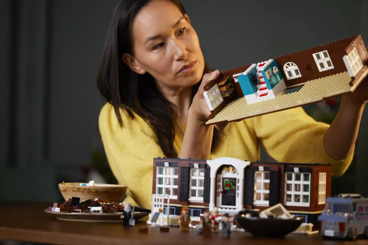 LEGO Ideas 21330 Home Alone set, image 30