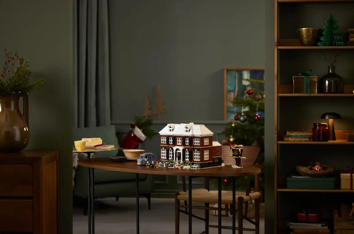 LEGO Ideas 21330 Home Alone set, image 21