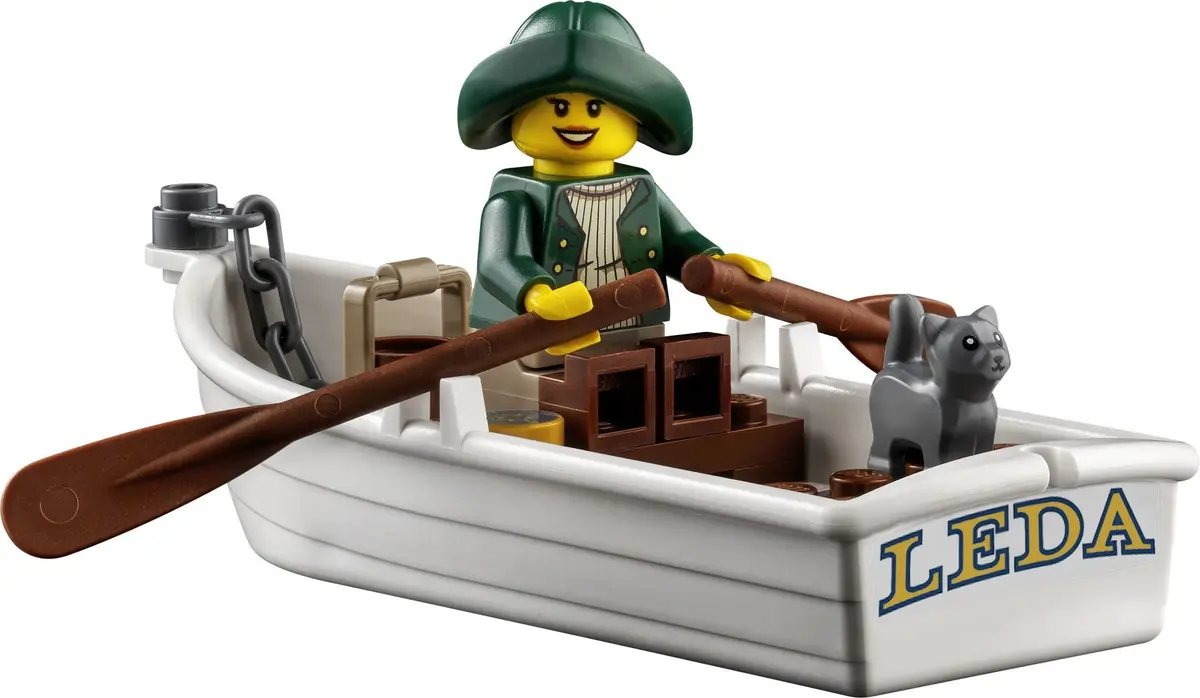 LEGO Ideas 21335 Motorised Lighthouse set, image 25