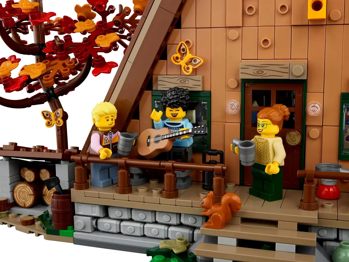 LEGO Ideas 21338 A-Frame Cabin set, image 11