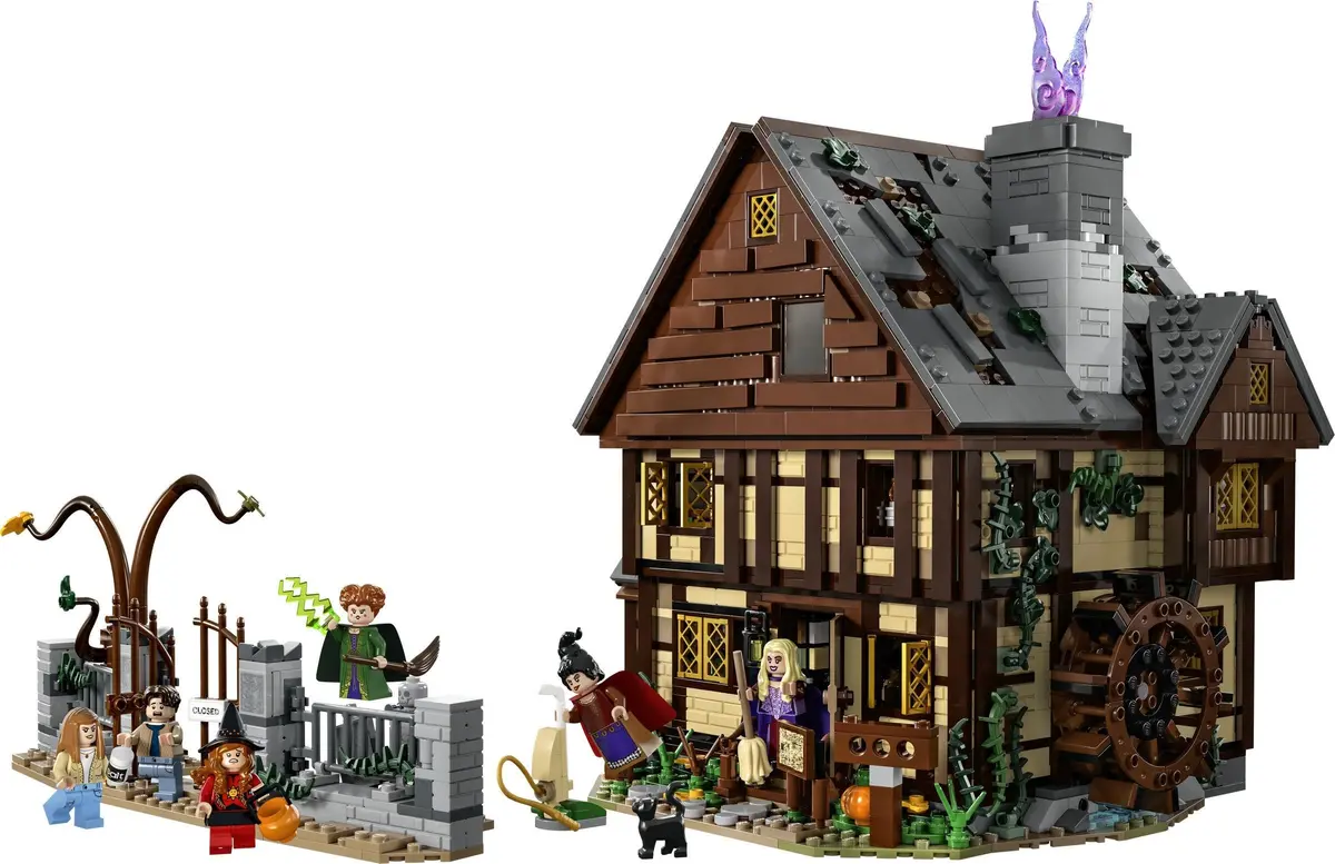 LEGO Ideas 21341 Disney Hocus Pocus: The Sanderson Sisters' Cottage set