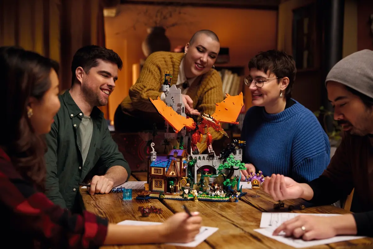 LEGO Ideas 21348 Dungeons & Dragons: Red Dragon's Tale set, image 14