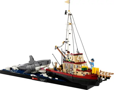 LEGO Ideas 21350 Jaws set